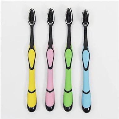 Svart Tannbørste Med Bambuskull For Voksen